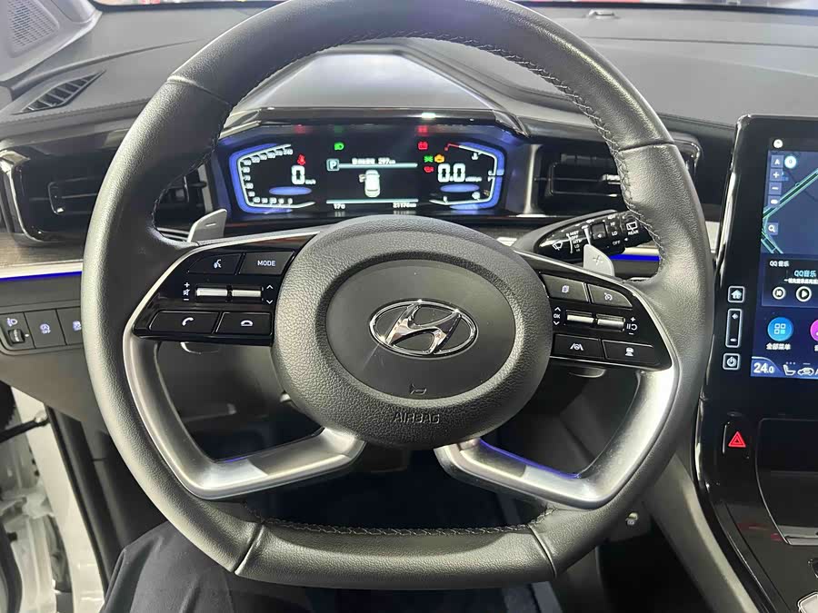 Hyundai Custo 2024 car image #4