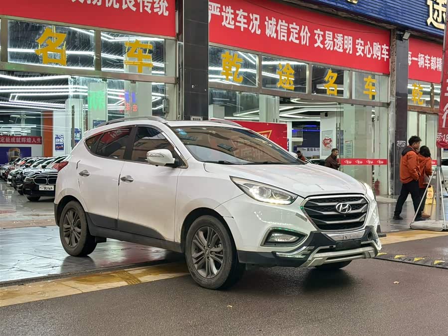 Hyundai ix35 2015 car image #4