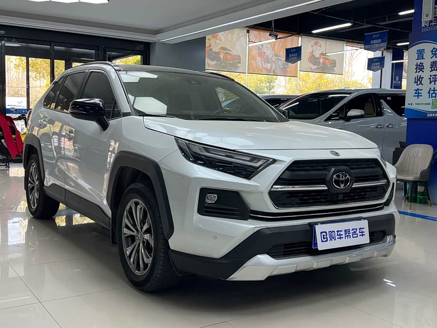Toyota RAV4 2023 car image #4