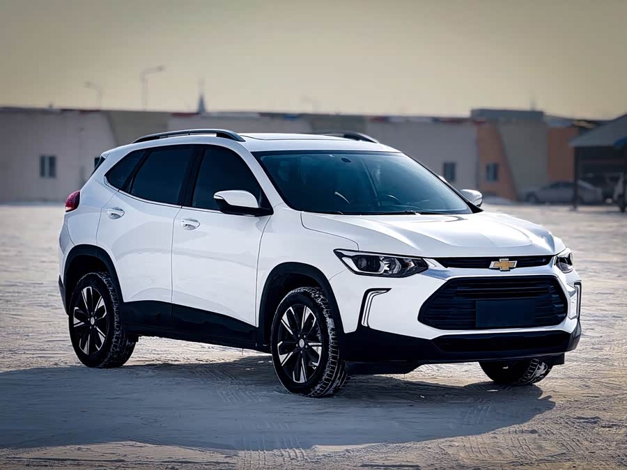 Chevrolet Tracker 2022 imagen de coche #4