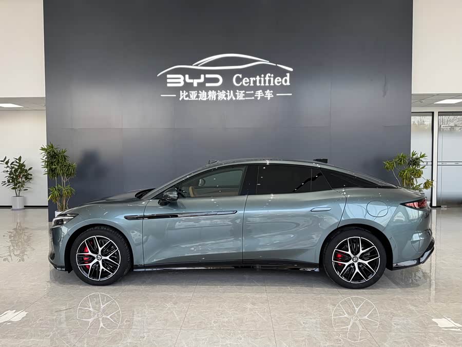 BYD HanL 2025 #4 BYD HanL 2025 car image #4