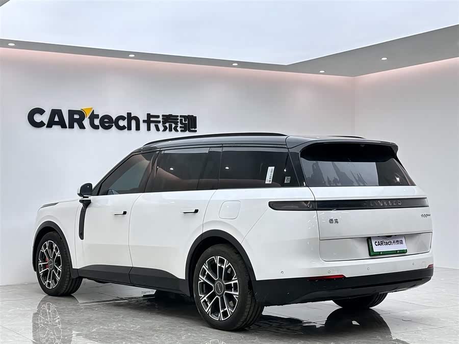 Lynk & Co 900 2025 car image #4