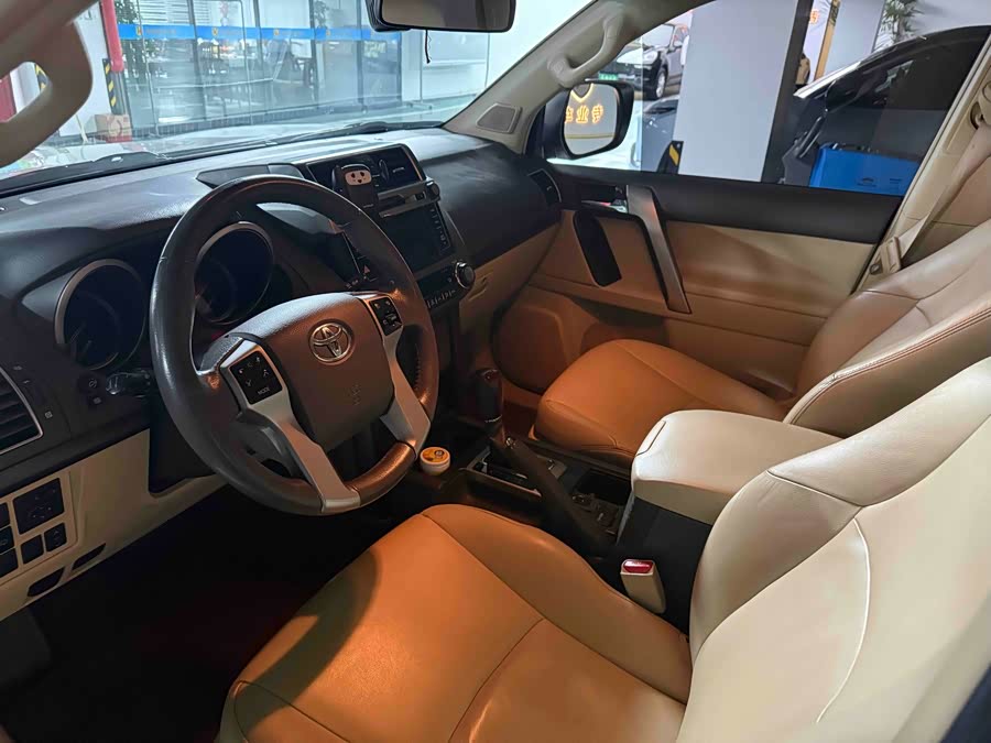 Toyota Land Cruiser Prado 2014 car image #4