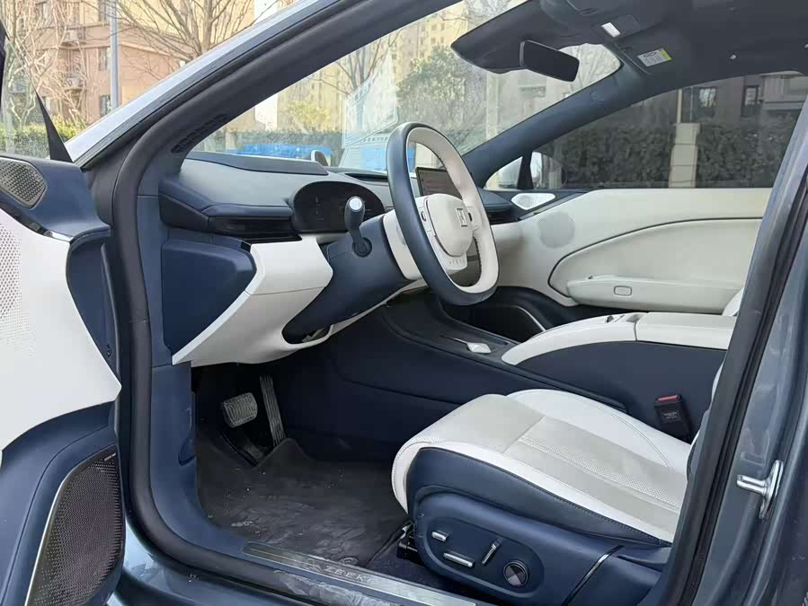 极氪 极氪007 2024 汽车图片 #4