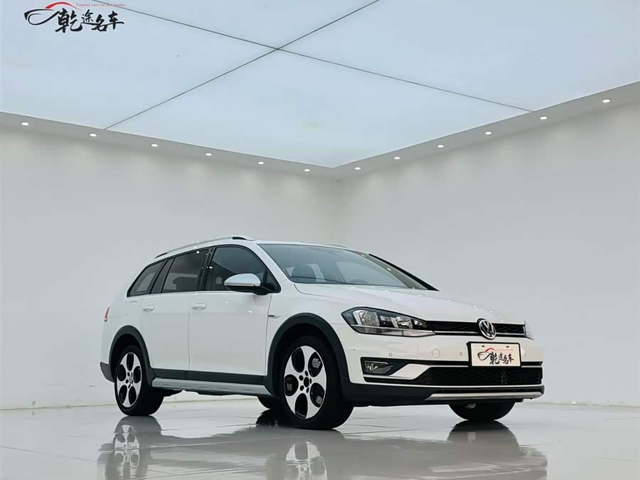 Volkswagen Golf (Imported) 2020 car image #4