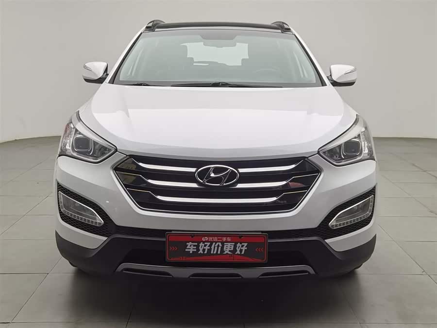 Hyundai Santa Fe 2014 car image #4
