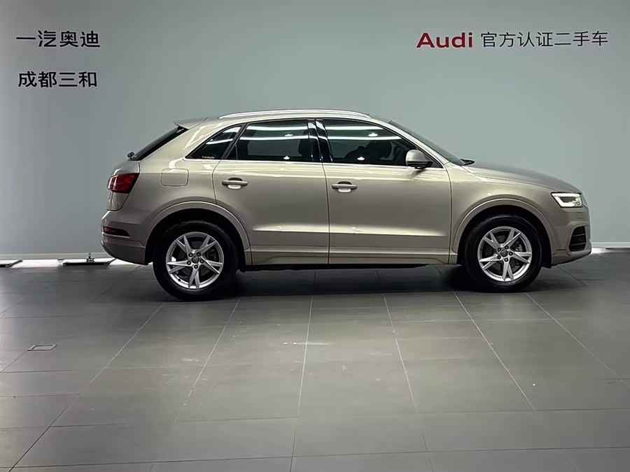 Audi Q3 2019 car image #4