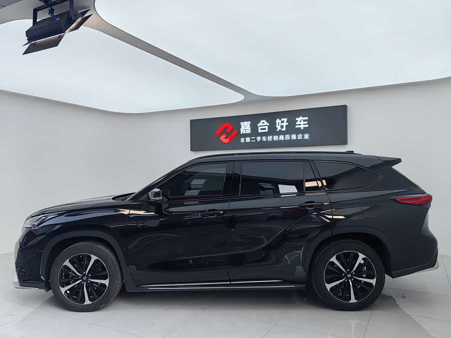 Toyota Crown Kluger 2022 car image #4