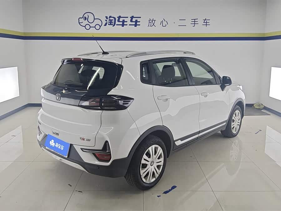 Changan CS15 2020 #4 Changan CS15 2020 immagine di auto #4