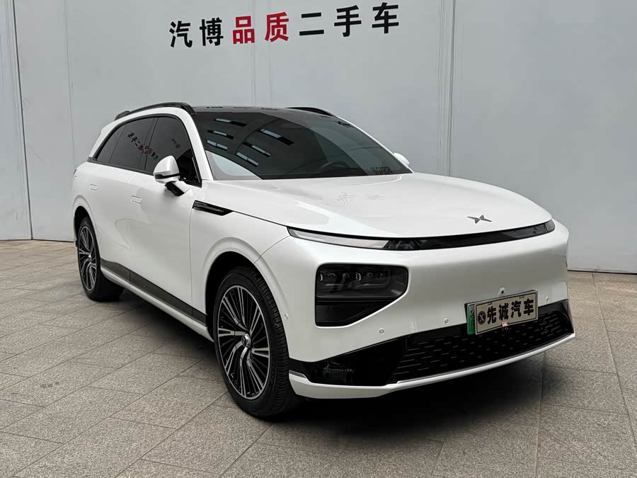Xpeng G9 2025 car image #4