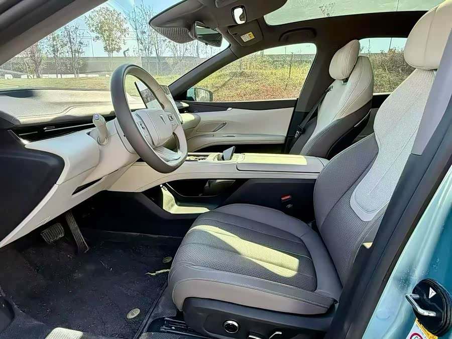 Deepal L07 2024 image de voiture #4