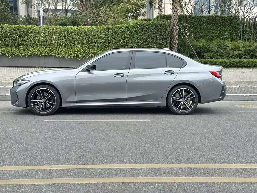 BMW 3 Series 2024 #4 BMW 3 Series 2024 car image #4