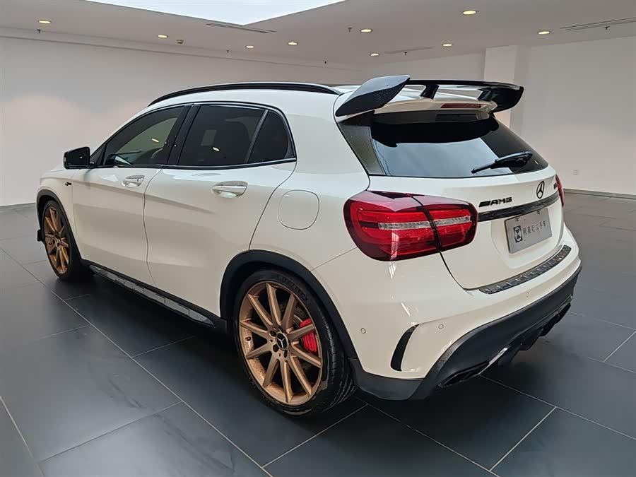 Mercedes-Benz GLA AMG 2018 car image #4