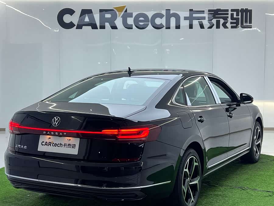 Volkswagen Passat car image #4