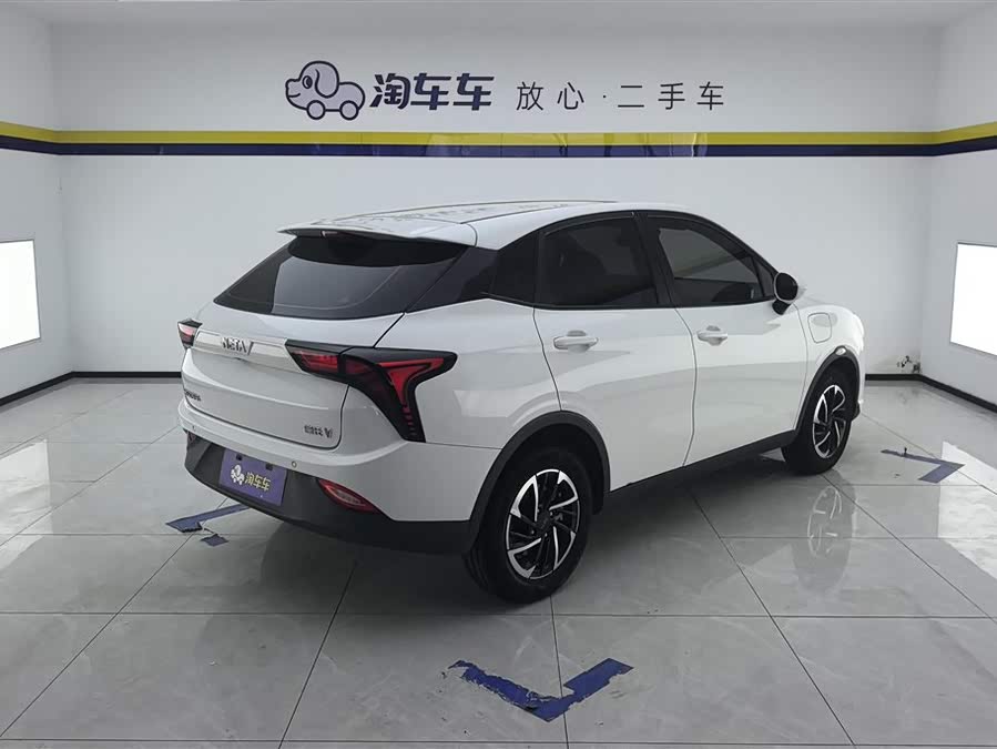 哪吒汽车 哪吒V 2022 #4 哪吒汽车 哪吒V 2022 汽车图片 #4