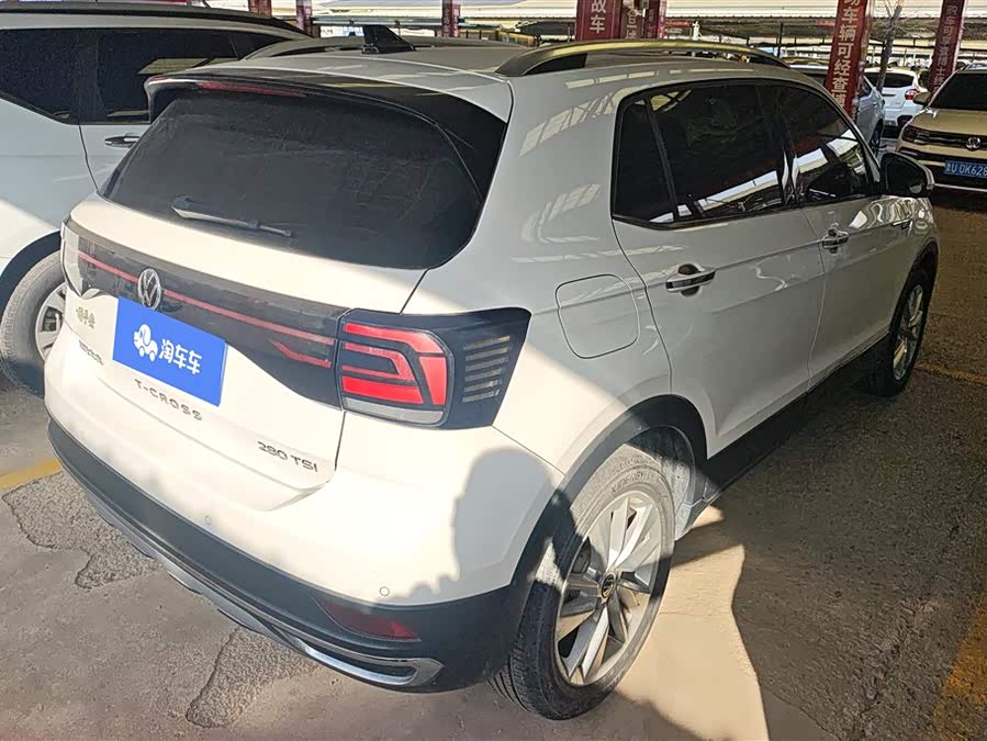 Volkswagen T-Cross 2021 immagine di auto #4