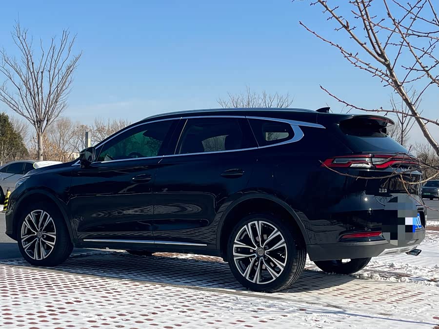 BYD Tang 2018 car image #4