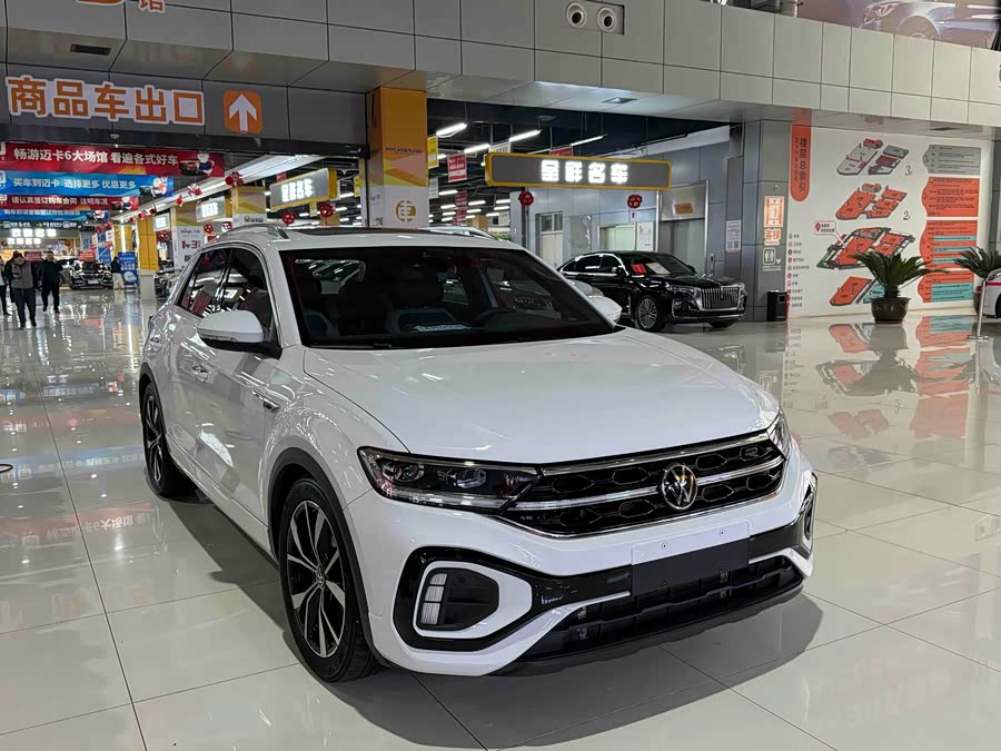 Volkswagen T-Roc 2024 car image #4