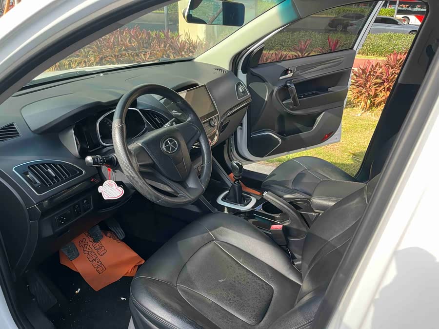 JAC 2017 #4 JAC 2017 car image #4