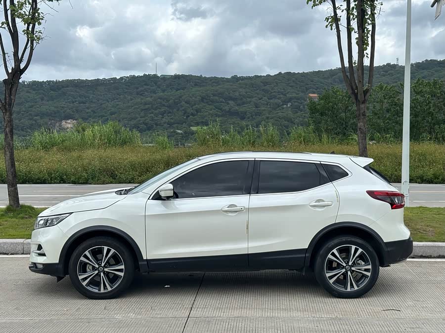 Nissan Qashqai 2021 car image #4
