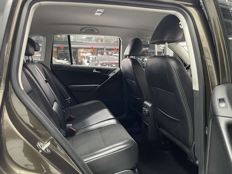 Volkswagen Tiguan 2017 car image #4