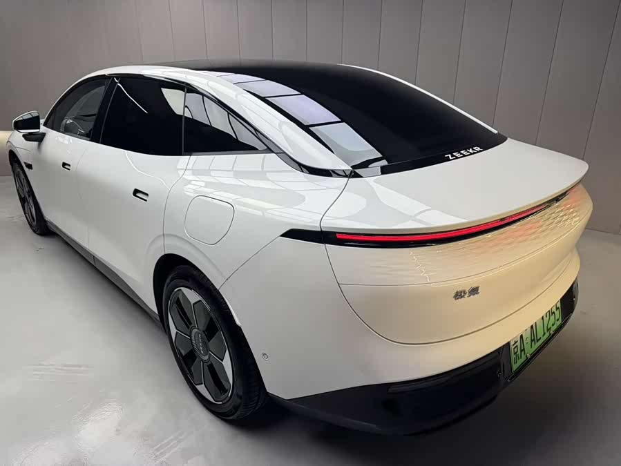 极氪 极氪007 2024 汽车图片 #4