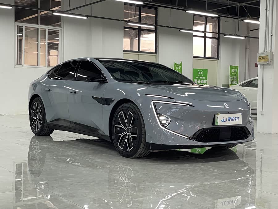 Avatr 12 2024 car image #4