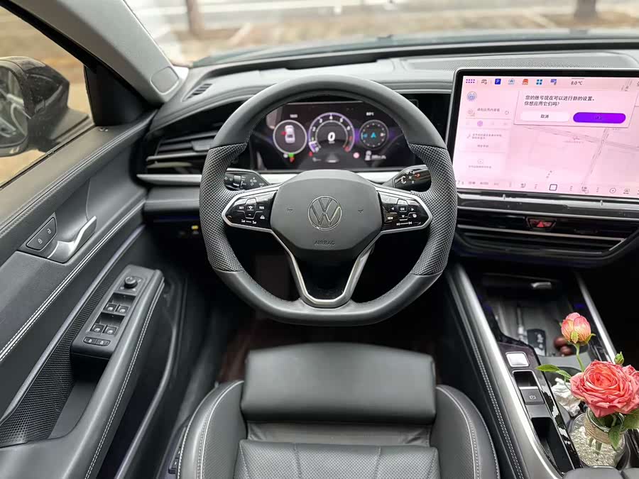 Volkswagen Passat 2024 immagine di auto #4