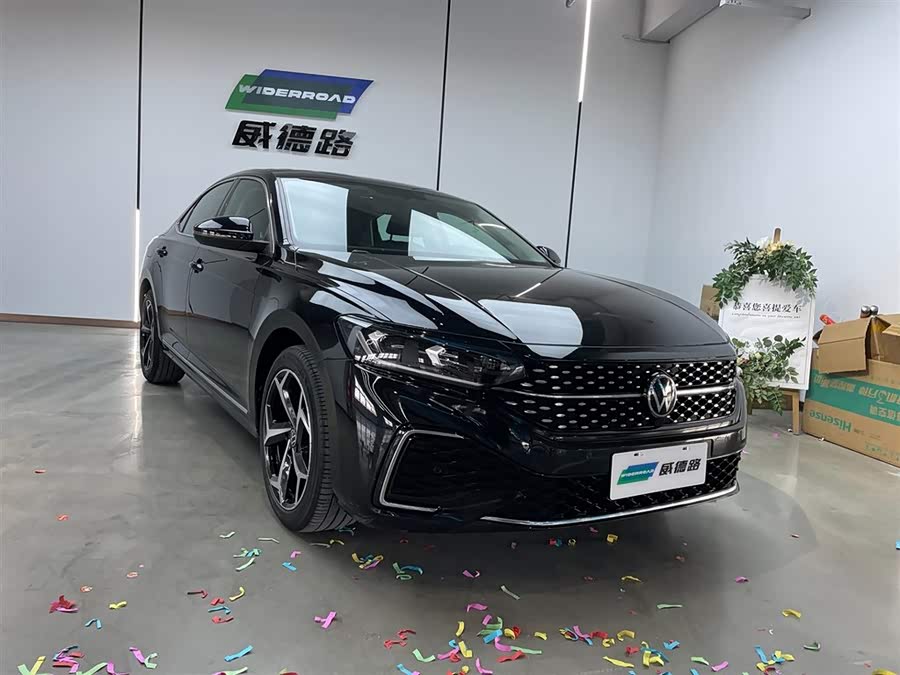 Volkswagen Passat 2023 car image #4