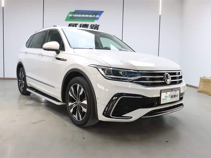 Volkswagen Tiguan L 2021 car image #4