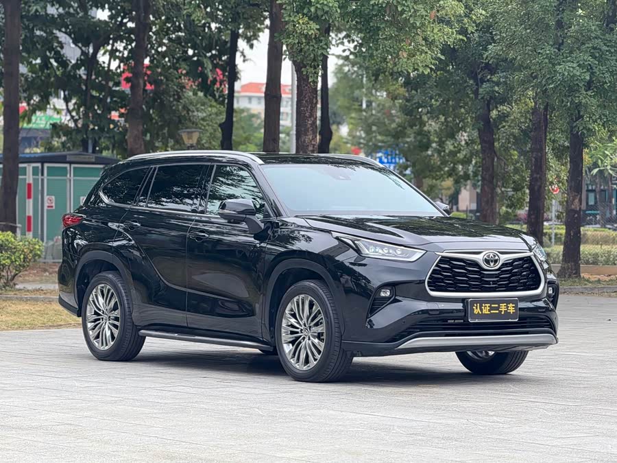 Toyota Highlander 2023 car image #4