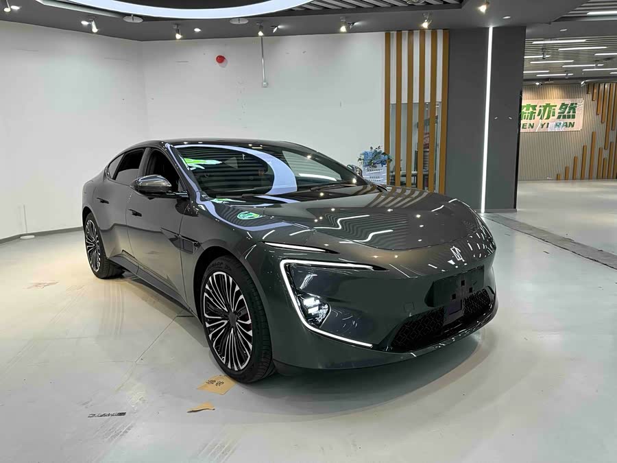 Avatr 12 2024 car image #4