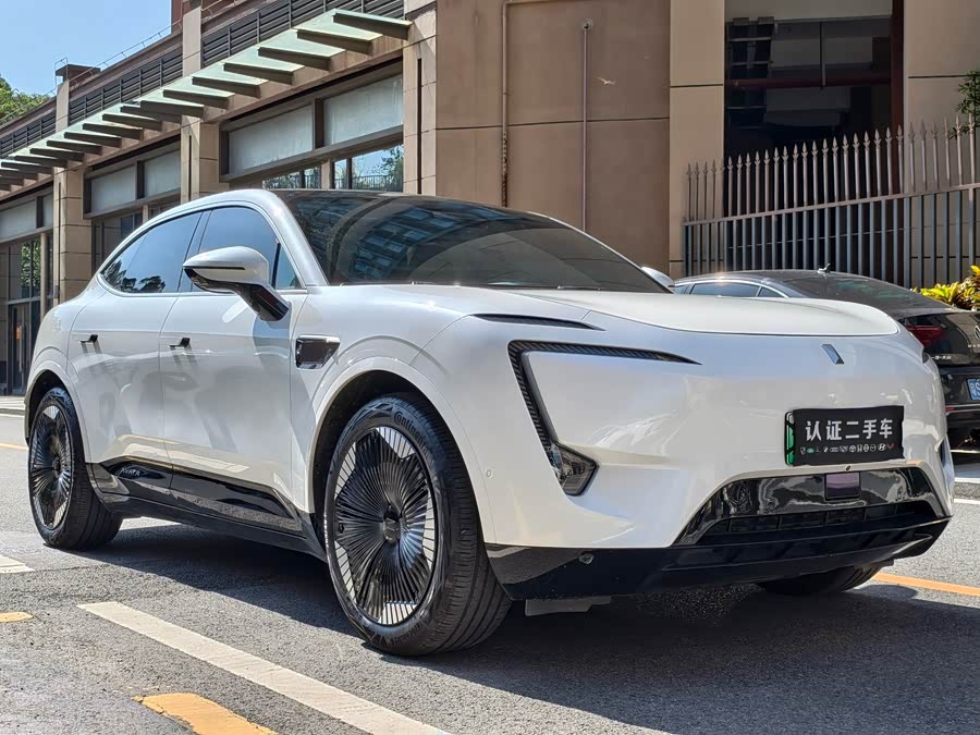 Avatr 11 2024 car image #4