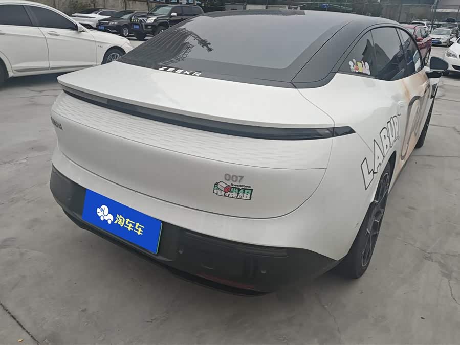 极氪 极氪007 2023 汽车图片 #4