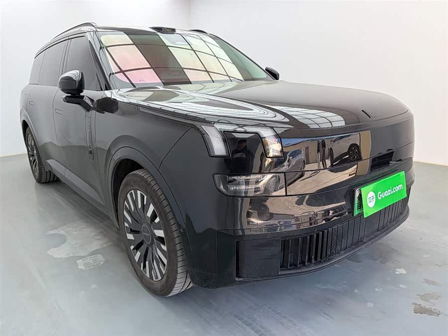 Lynk & Co 900 2025 car image #4