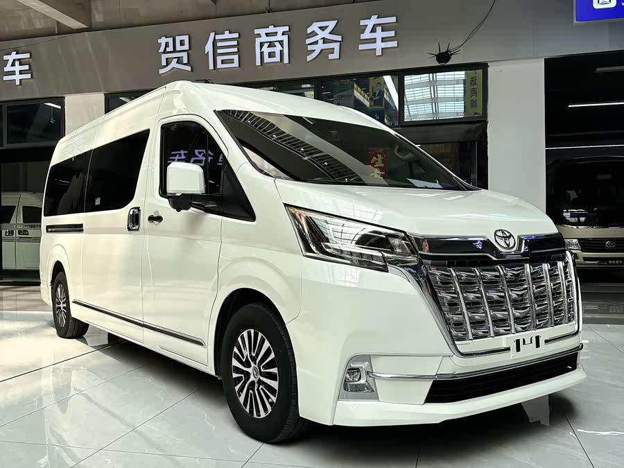 Toyota 2022 car image #4