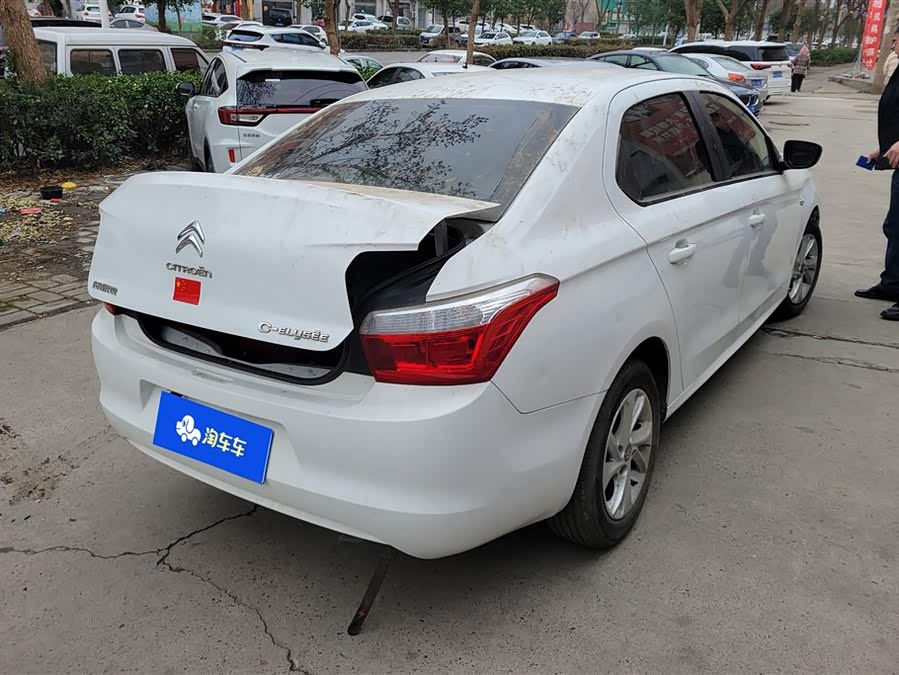 Citroen C-Elysée 2015 imagem de carro #4