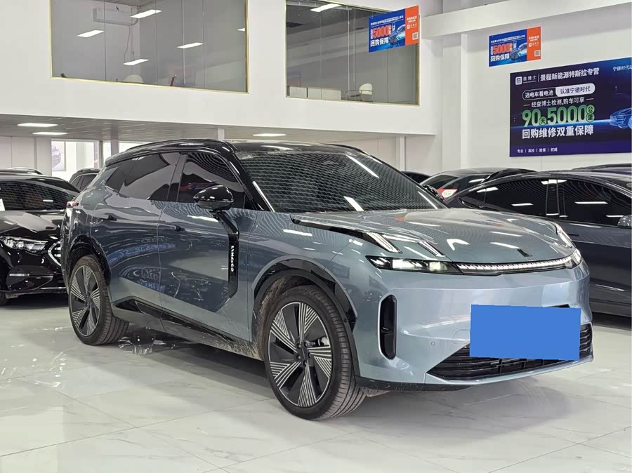 Lynk & Co 08 EM-P 2025 #4 Lynk & Co 08 EM-P 2025 car image #4