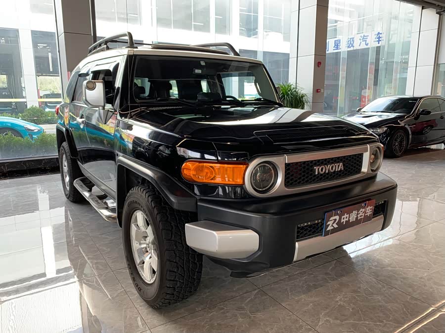 Toyota FJ Cruiser 2009 immagine di auto #4