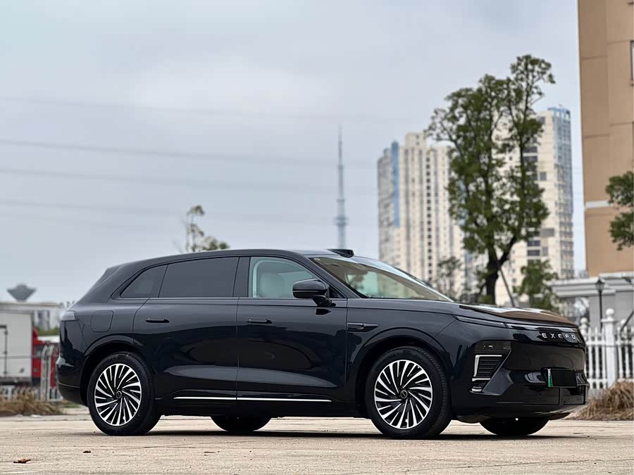 Exceed Stellar Era ET 2025 car image #4