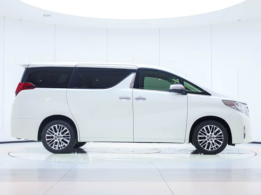 Toyota Alphard 2018 car image #4