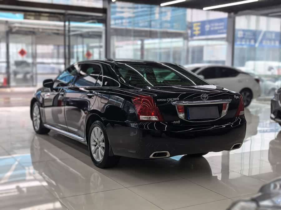 丰田 皇冠 2011 汽车图片 #4