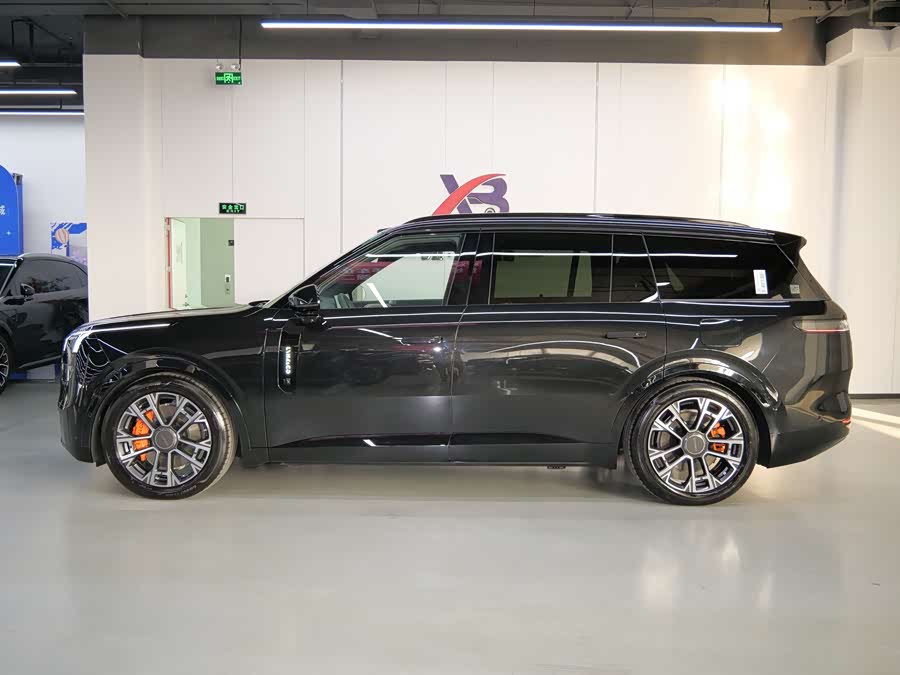 Lynk & Co 900 2025 #4 Lynk & Co 900 2025 car image #4