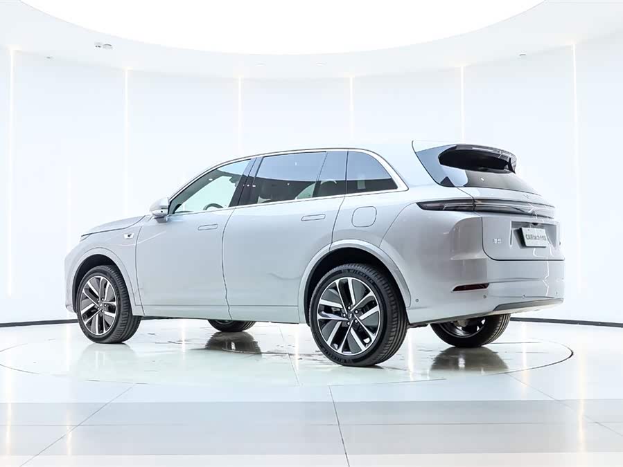 Li L7 2024 صورة سيارة #4