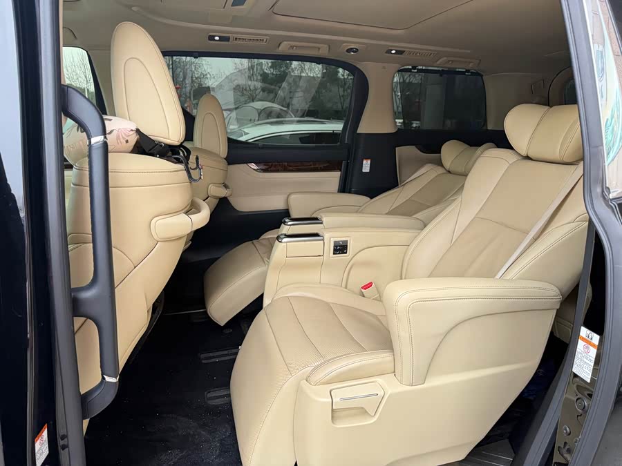 Toyota Alphard 2018 immagine di auto #4