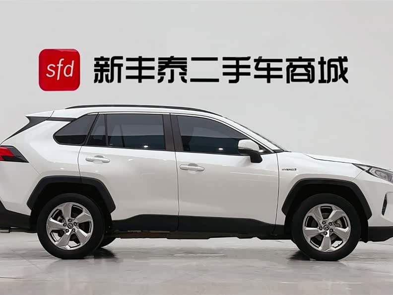 Toyota RAV4 2023 car image #4