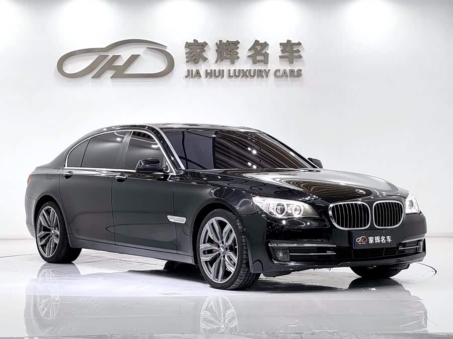 BMW 7 Series 2012 صورة سيارة #4