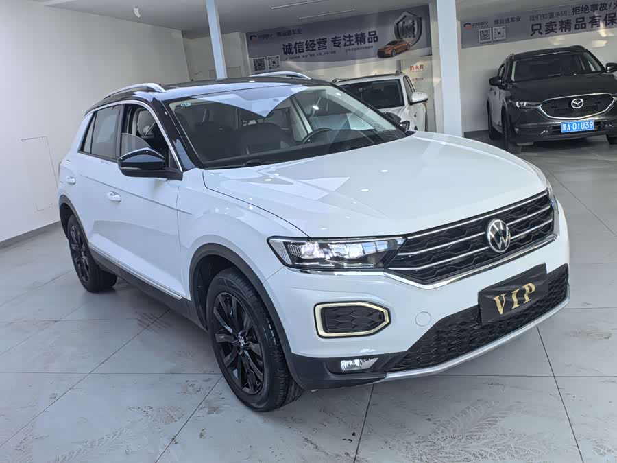Volkswagen T-Roc 2023 car image #4