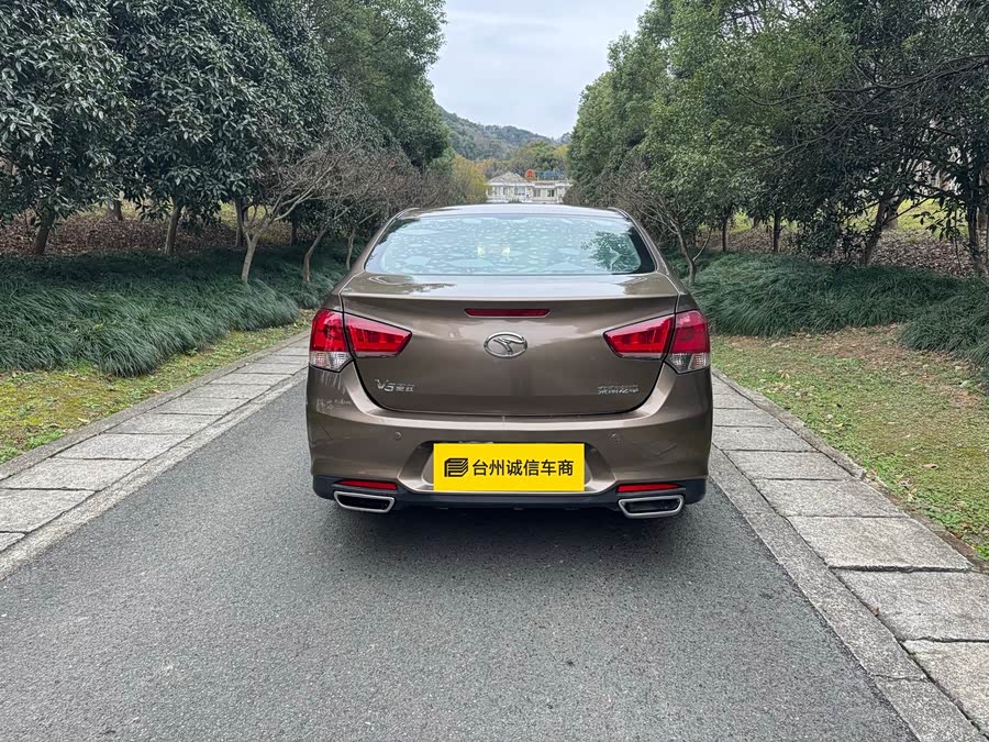 Soueast V5 Lingzhi 2015 car image #4