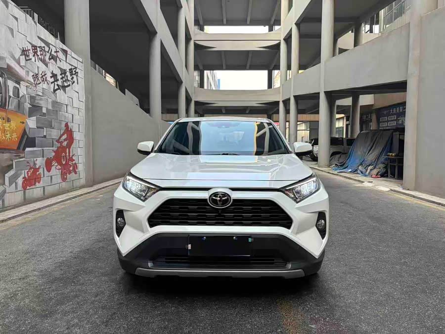 Toyota RAV4 2020 car image #4